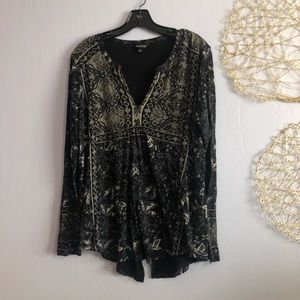 Lucky brand V- neck long sleeve shirt